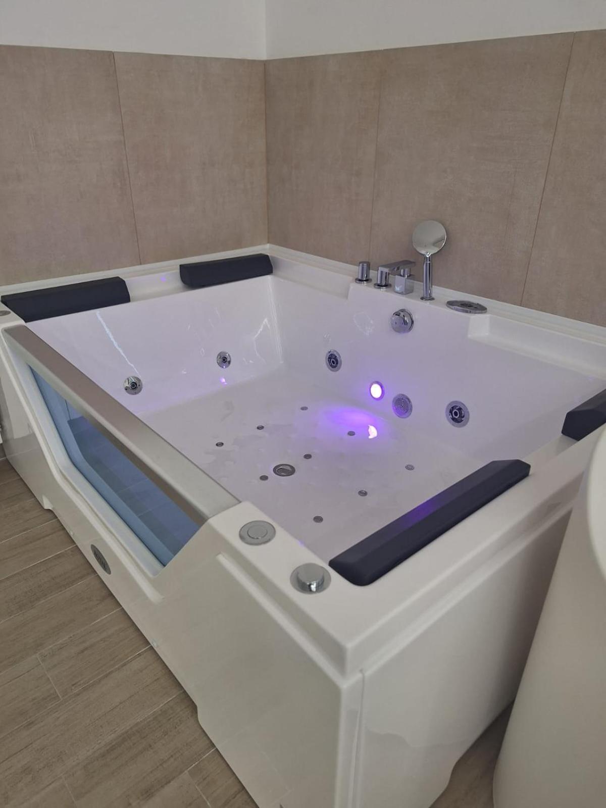 Bed E Suite Domar Brindisi Exterior photo